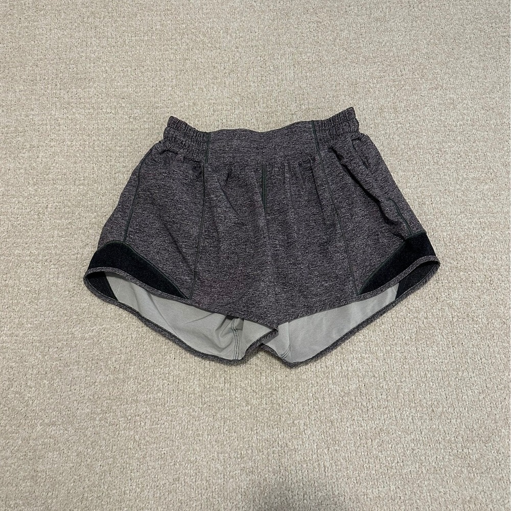 lululemon Hotty Hot Short 4" size 4 in Grey